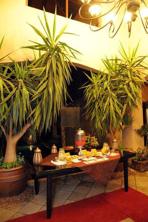 Anta Boga Hotel Bloemfontein Esterno foto