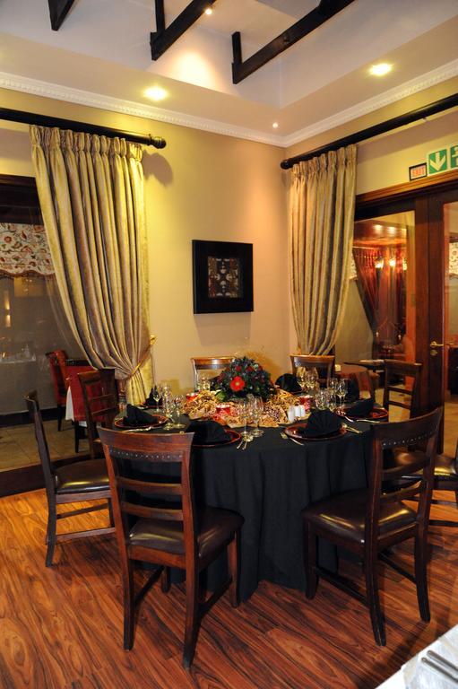 Anta Boga Hotel Bloemfontein Esterno foto
