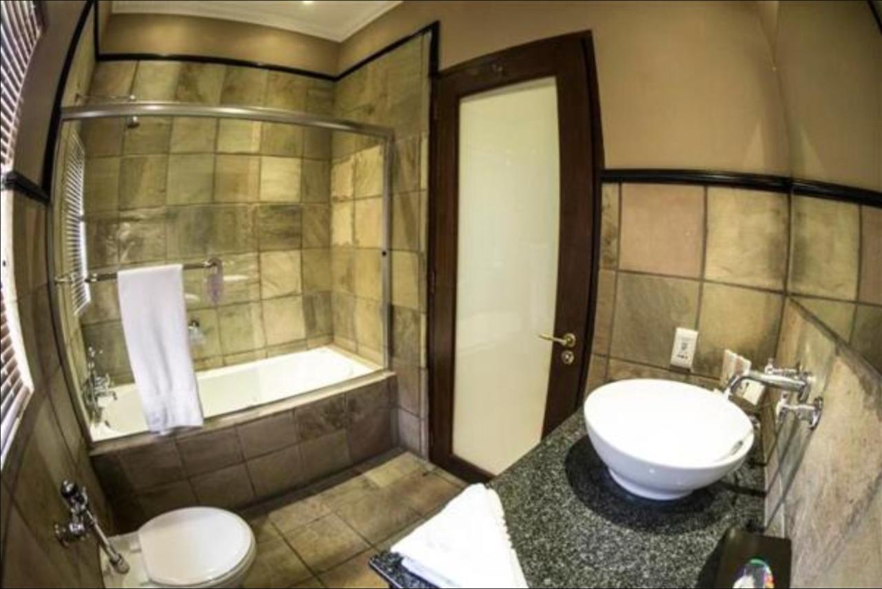 Anta Boga Hotel Bloemfontein Esterno foto
